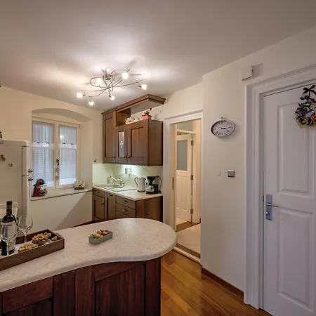 Stone Pearl Heritage Luxury * Split