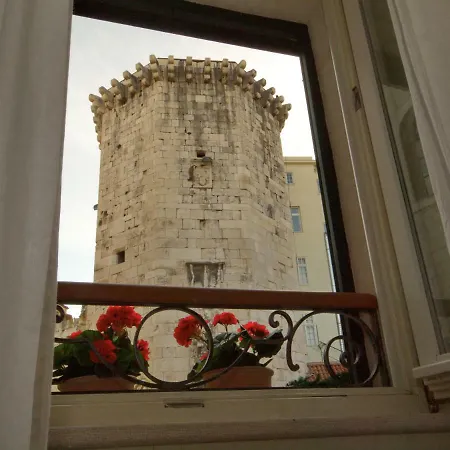 Stone Pearl Heritage Luxury Apartament Split