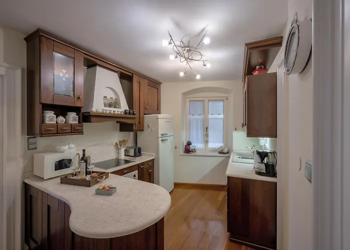 Stone Pearl Heritage Luxury *