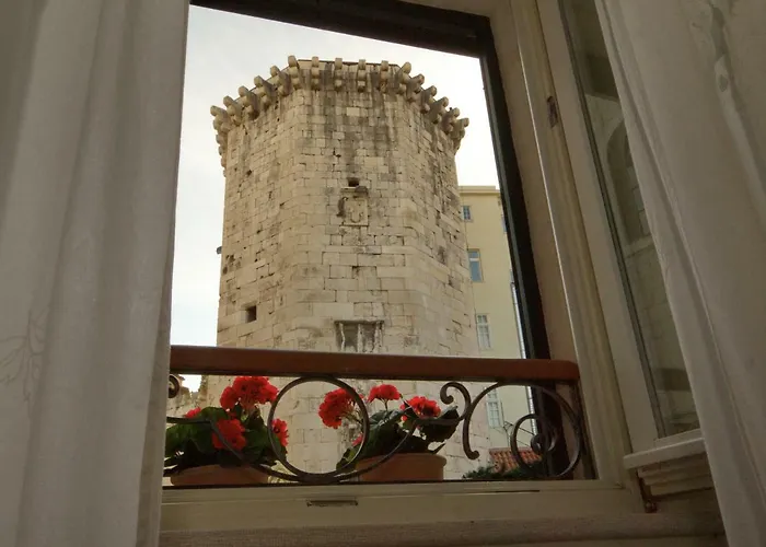 Stone Pearl Heritage Luxury Apartament Split